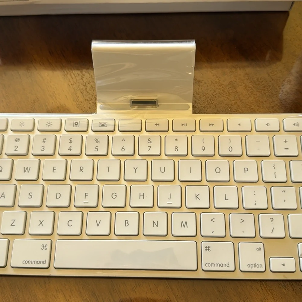 iPad Keyboard Dock